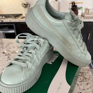 Blue leather & suede platform Fenty Puma Sneakers!